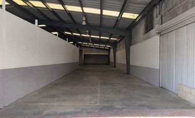 SE RENTA BODEGA A 5 MINUTOS DEL PUERTO PESQUERO