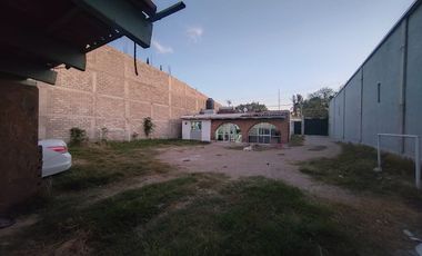 TERRENO CON OFICINAS EN RENTA EN COL EL MANTE