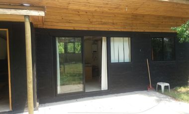 ARRIENDO CASA 2 DORMITORIOS AMPLIO HERMOSO TERRENO COLONIA KENNEDY HOSPITAL PAINE