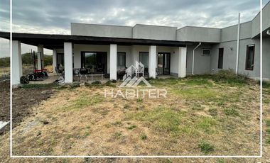 Casa en Venta en LOMAS DE ROMERAL