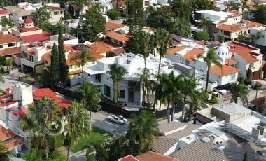 RENTA DE CASA NUEVA MODERNA EN PUERTA DE HIERRO