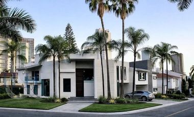 RENTA DE CASA NUEVA MODERNA EN PUERTA DE HIERRO