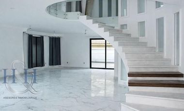 RENTA DE CASA NUEVA MODERNA EN PUERTA DE HIERRO