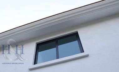 RENTA DE CASA NUEVA MODERNA EN PUERTA DE HIERRO