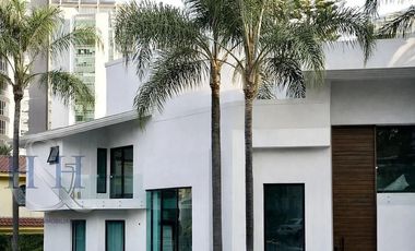 RENTA DE CASA NUEVA MODERNA EN PUERTA DE HIERRO