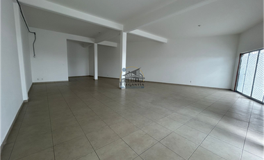 Local comercial renta Paseo Querétaro 21,000 UriMed EM