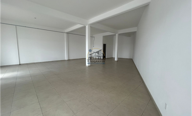 Local comercial renta Paseo Querétaro 21,000 UriMed EM