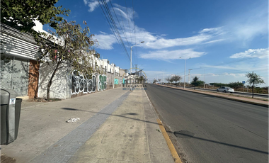 Local comercial renta Paseo Querétaro 21,000 UriMed EM