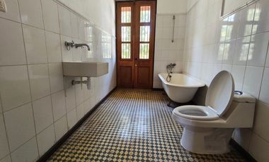 CASA CON 7 DORM. CON PISCINA SAN FERNANDO