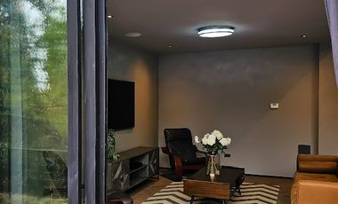 Arriendo AMOBLADO Hermosa Casa moderna en condominio