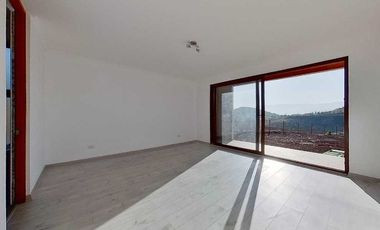 AARIENDO. Moderna casa en parcela, hermosas vistas