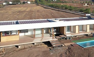 AARIENDO. Moderna casa en parcela, hermosas vistas