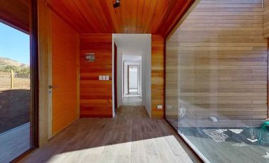 AARIENDO. Moderna casa en parcela, hermosas vistas