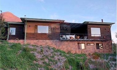 Casa sólida 5D 2B, quincho - CURACAVÍ