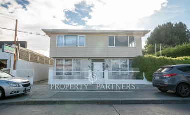 Casona Ideal para Uso Comercial en barrio croata, Punta Arenas.