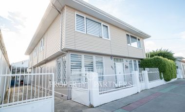 Casona Ideal para Uso Comercial en barrio croata, Punta Arenas.