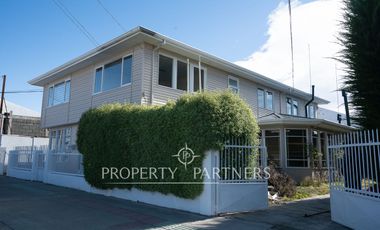 Casona Ideal para Uso Comercial en barrio croata, Punta Arenas.
