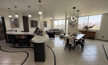 Casa remodelada con vigilancia 24/7 y espectacular vista