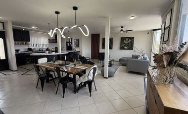 Casa remodelada con vigilancia 24/7 y espectacular vista