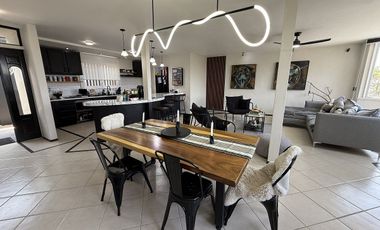 Casa remodelada con vigilancia 24/7 y espectacular vista