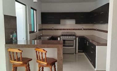 Casa en Renta en Real Santa Fe VdeA | Recámara en Planta Baja y Paneles Solares