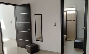 Casa en Renta en Real Santa Fe VdeA | Recámara en Planta Baja y Paneles Solares