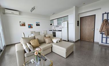 Alquiler Departamento de 2 ambientes amoblado con cochera en edificio Delta 8 Nordelta de categoria