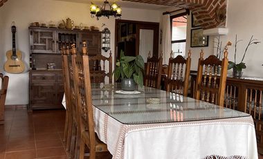 Casa en venta con 2 locales y departamento independiente en Pentecostés Texcoco