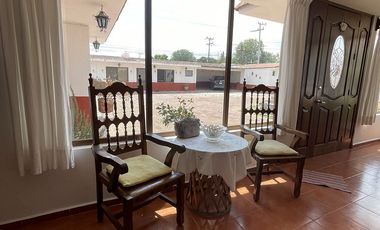 Casa en venta con 2 locales y departamento independiente en Pentecostés Texcoco
