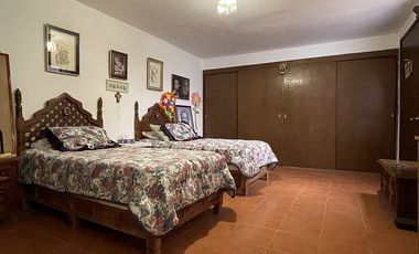 Casa en venta con 2 locales y departamento independiente en Pentecostés Texcoco