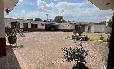Casa en venta con 2 locales y departamento independiente en Pentecostés Texcoco