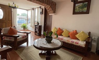 Casa en venta con 2 locales y departamento independiente en Pentecostés Texcoco