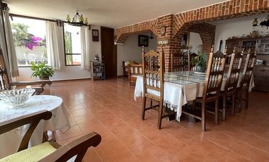 Casa en venta con 2 locales y departamento independiente en Pentecostés Texcoco