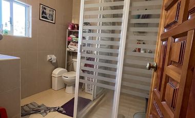 Casa en venta con 2 locales y departamento independiente en Pentecostés Texcoco