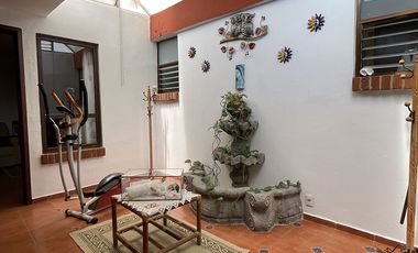 Casa en venta con 2 locales y departamento independiente en Pentecostés Texcoco