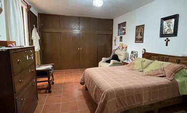 Casa en venta con 2 locales y departamento independiente en Pentecostés Texcoco