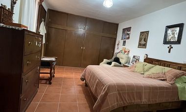Casa en venta con 2 locales y departamento independiente en Pentecostés Texcoco