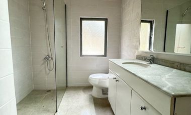Vende Dos Casas Espectaculares Independiente  Miraflores