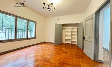Vende Dos Casas Espectaculares Independiente  Miraflores