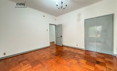 Vende Dos Casas Espectaculares Independiente  Miraflores