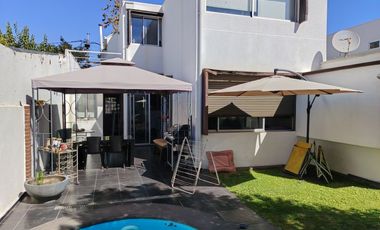 SE ARRIENDA CASA 4D 3B VITACURA