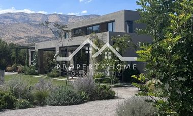 FABULOSA CASA NUEVA EN EXCLUSIVO CONDOMINIO PIEDRA ROJA