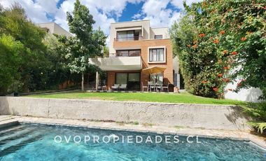 CASA MEDITERRÁNEA INTERIOR CONDOMINIO ACCESO COSTANERA