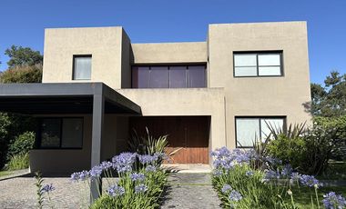 Casa en venta en Estancias del Río, Estancias del Pilar, GBA Norte - 5 Ambientes