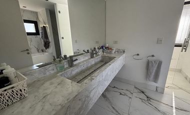 Casa en venta en Estancias del Río, Estancias del Pilar, GBA Norte - 5 Ambientes