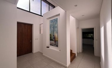 Casa en venta en Estancias del Río, Estancias del Pilar, GBA Norte - 5 Ambientes