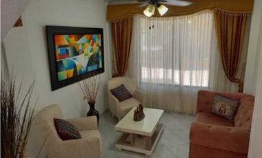 Casa en conjunto cerrado Santa Marta