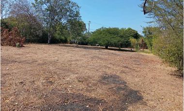 Lote cerca al aeropuerto Santa Marta Colombia