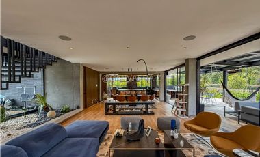 CASA  EN EL ALTO DE LAS PALMAS