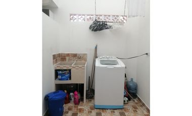 SE VENDE CASA EN EL BARRIO LA DIVISA